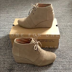 TOMS wedge bootie
